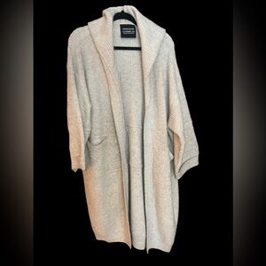 Cozy Grey oversized sweater with hood Boutique brand The Paper Route size M/L
